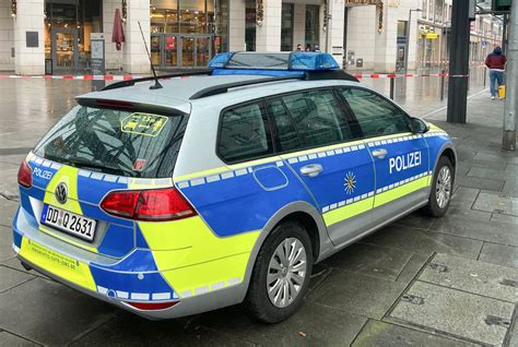 T Dlicher Einsatz Polizei Erschie T Axt Angreifer In Notwehr Exxpress