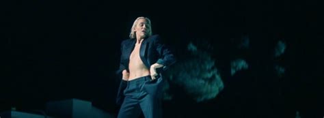 Miley Cyrus Flowers Caps Hot Celebs Home