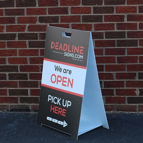 Corrugated Plastic Deadline Signs