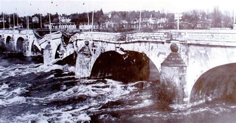 Notre Dame d Oé Effondrement du pont Wilson quand Notre Dame d Oé