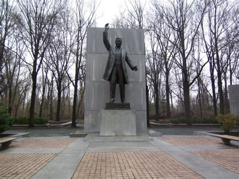 Roosevelt Memorial on Roosevelt Island | Roosevelt memorial, Roosevelt ...