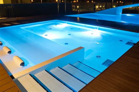 The 10 Best Floating Pool Lights (2025 Reviews) - Pool Care Guy