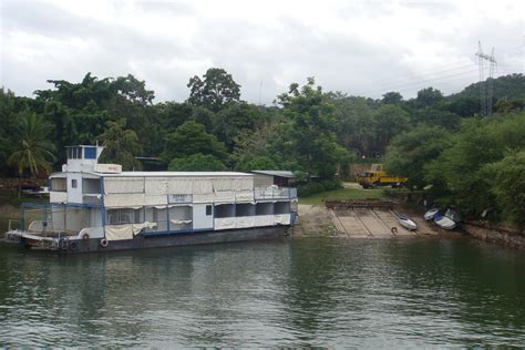 THE HOUSEBOAT ON LAKE KARIBA