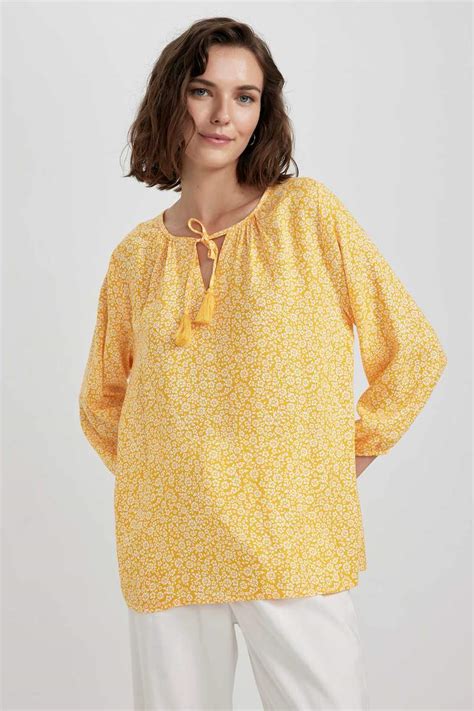 Yellow Woman Regular Fit Round Neck Long Sleeve Blouse 2817701 Defacto