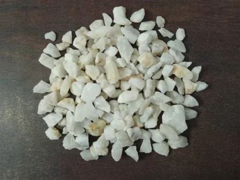 White Solid Super Semi Quartz Grits For Paints Packaging Type Loose