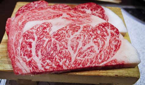 Japanese 100 Wagyu Beef A 5 Grade Ribeye Steak Pinterest Wagyu Hot