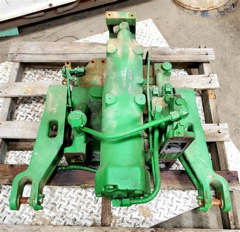 GOOD USED JOHN DEERE ROCKSHAFT ASSEMBLY R85535 Anderson Tractor Inc