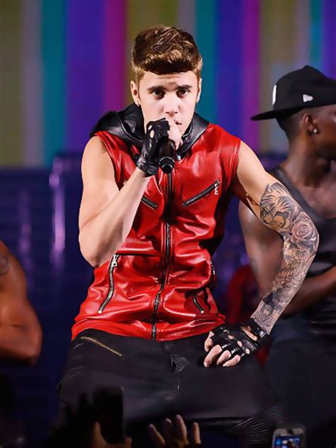 Justin Bieber Red Vest - Justin's Believe Tour Outfits