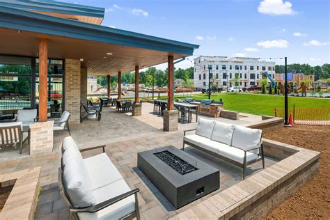 Townhome Community Living | Tower Oaks Rockville, MD | EYA Homes