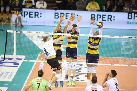 Pallavolo Superlega Ngapeth Si Trasforma In Mrace E Modena Vince