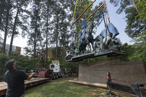 Photos: Removal of the George Rogers Clark Statue