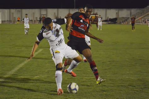 Botafogo Pb Vence Campinense E Mant M De Aproveitamento