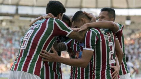 Fluminense encerra tabu e vence Chape pela primeira vez na história