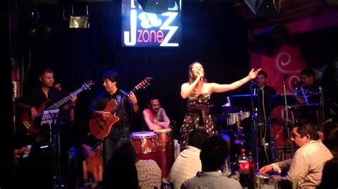 Tito Manrique Y Cosa Nuestra Invitada Lucrecia Longarini En Jazz Zone