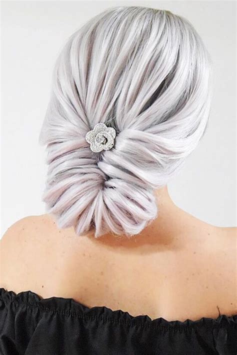 Graduation Hairstyles To Pair With Your Cap And Look Great Fall