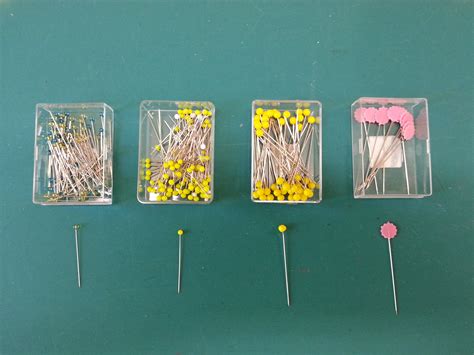 Clover Glass Head Quilting Pins At Ruth Hiltz Blog