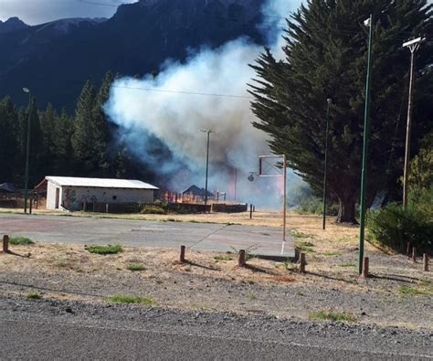 Otro Incendio Combaten Un Nuevo Foco En El Acceso Al Lago Epuyén