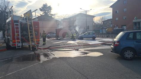 INCENDIO A DRUENTO In Fiamme Un Furgone Altre Due Auto Danneggiate