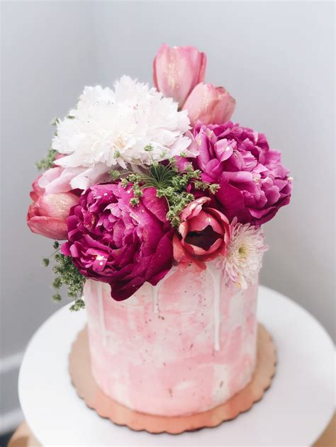 Pink And White Drip Birthday Cake In 2021 Birthday Cake With Flowers