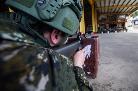 陸軍八軍團情侶性愛片瘋傳 當事人震驚報警：為何會外流 社會 中時