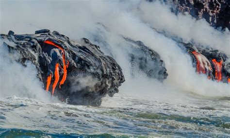 Kilauea Volcano Lava Flow stock image. Image of wave - 80884659