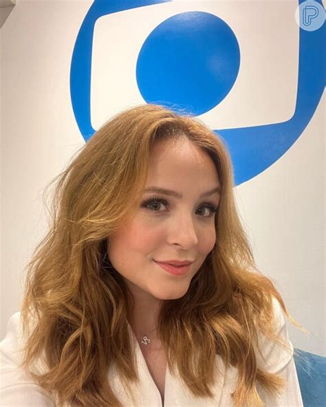 Foto Larissa Manoela Deve Assinar Novo Contrato A Globo Purepeople