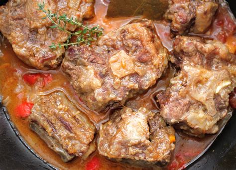 Rabo De Toro A La Cordobesa A Baja Temperatura En Dutch Oven