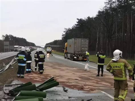 Powa Ny Wypadek Na Autostradzie A Pod Nowym Tomy Lem L Dowa