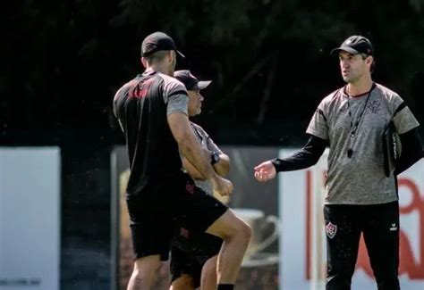 Para jogo contra a Chapecoense Vitória libera titulares de último