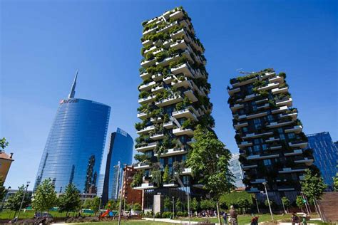 Vertical Forest in Milano with Eterno Ivica