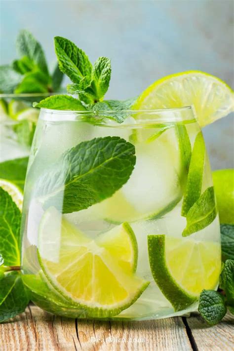 Low Carb Vodka Mojito - Dear Mica