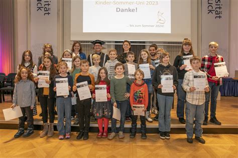 Kinder Sommer Uni 2023 Jungforscherinnen Diplome übergeben PÄdagogische Hochschule Tirol