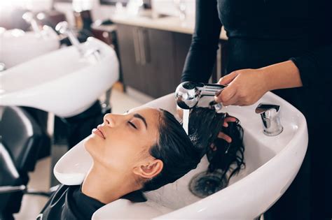 Should I Wash My Hair Before A Haircut Popsugar Beauty Uk