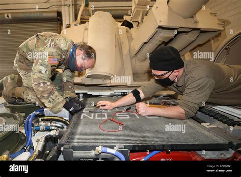 North Carolina National Guard Soldiers Train On The New M109a7 Paladin