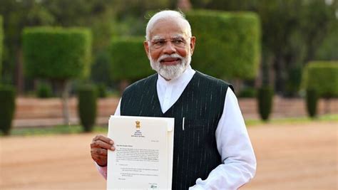 Modi Swearing In Ceremony ৯ জুন মোদীর শপথে আমন্ত্রিতের তালিকায়