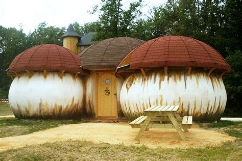 Cette Entreprise Fabrique Des Maisons Insolites En Forme De Champignons