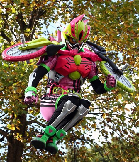 仮面ライダーエグゼイド スポーツアクションゲーマー レベル3 仮面ライダー図鑑 東映