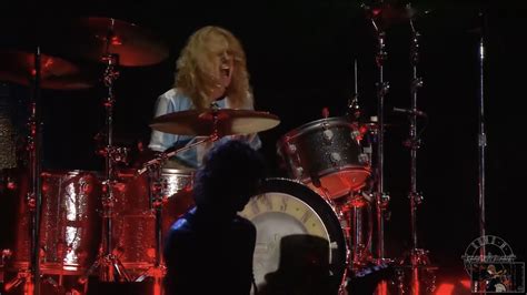 Watch Pro Shot Footage Of Guns N Roses Reunion With Drummer Steven