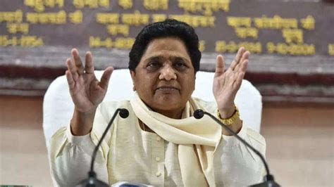 चुनाव से पहले फिर मायावती का छंटनी अभियान Bsp को महंगा न पड़ जाए ये