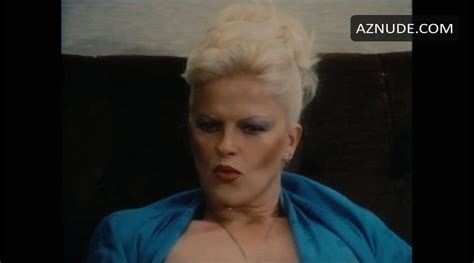 IL VIZIO NEL VENTRE NUDE SCENES AZNude