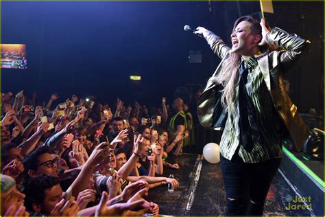 Full Sized Photo Of Demi Lovato London Gay Performance Demi Lovato Gets Love From Fans
