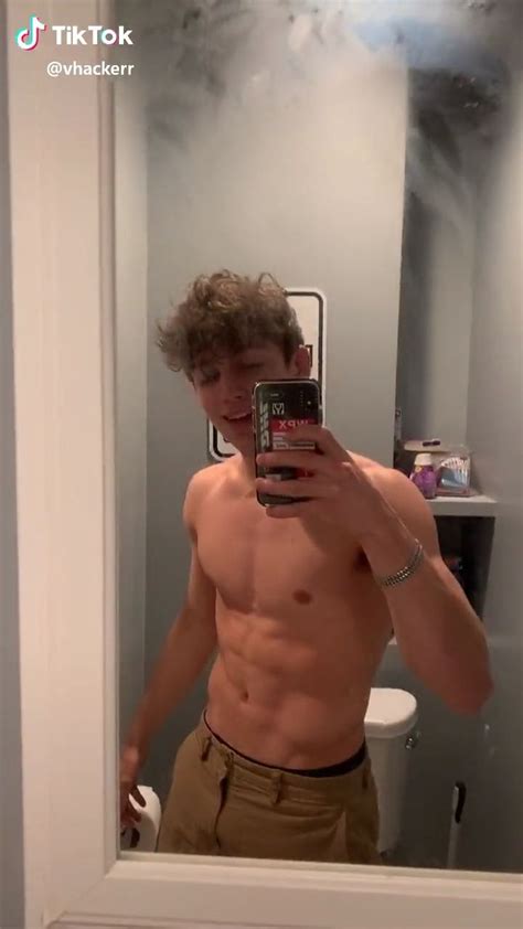 Vinniehacker Video Mirror Selfie Selfie Speedo