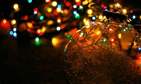 Background Christmas Lights Aesthetic - 5 Ways to Decorate and Keep a ...