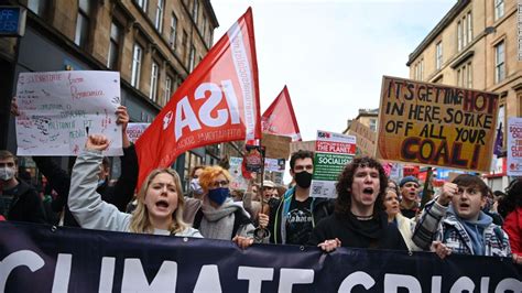 Greta Thunberg Draws Thousands To Glasgow For Cop26 Youth Protest Cnn