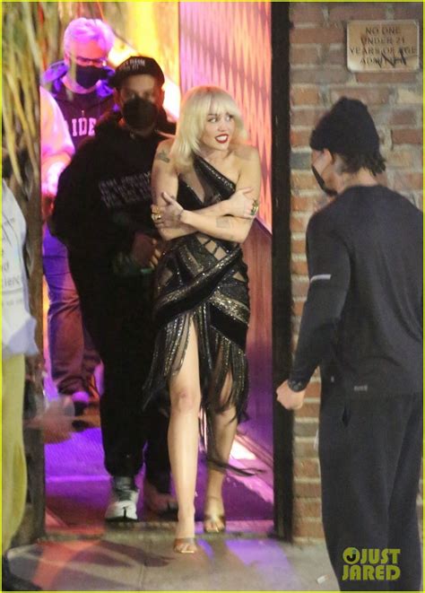 Miley Cyrus & Pete Davidson Spotted Filming Promo Video for Their New Year's Eve Gig (Photos ...