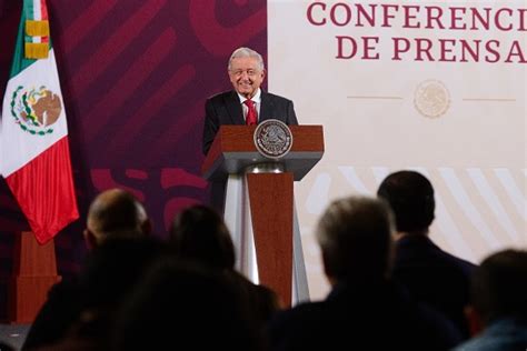 AMLO defiende a Samuel García ante ataques del PRI y PAN