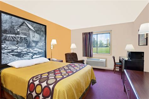 Super 8 by Wyndham Hillsville | Hillsville, VA Hotels