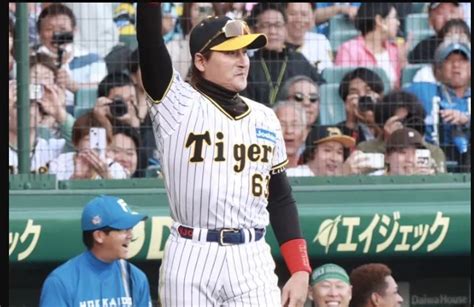 [新聞] 日職／火腿教頭新庄剛志又搞事！竟穿對 看板 Baseball 批踢踢實業坊