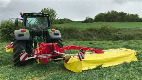 Mise En Route D Un Tracteur John Deere M Et D Un Ensemble De Fauche