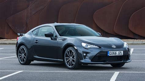 Toyota Gt86 Review A Cut Price Porsche 911 R Top Gear